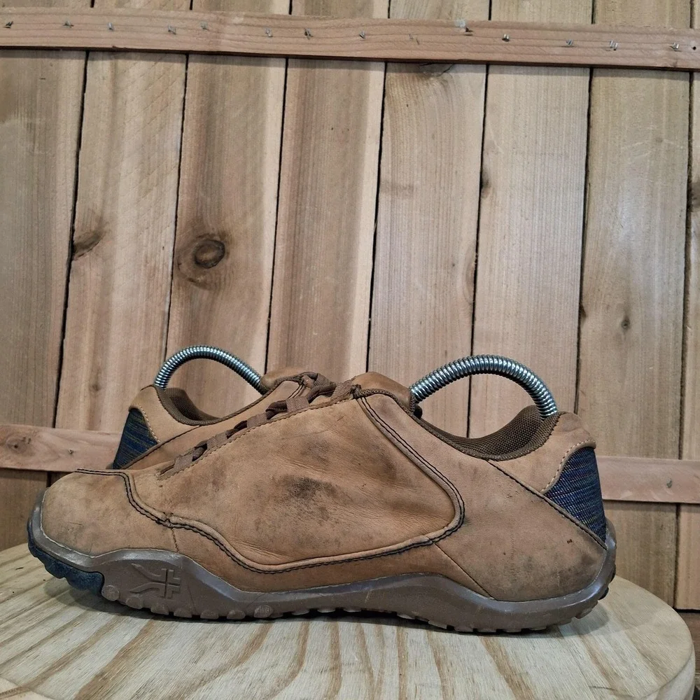 KURU chicane shoes